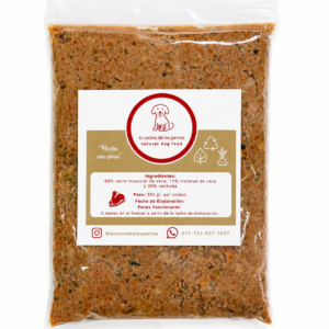 Pack de carne muscular de vaca, vísceras de vaca y verduras